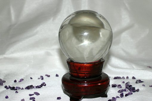 boule de cristal en quartz pour la voyance